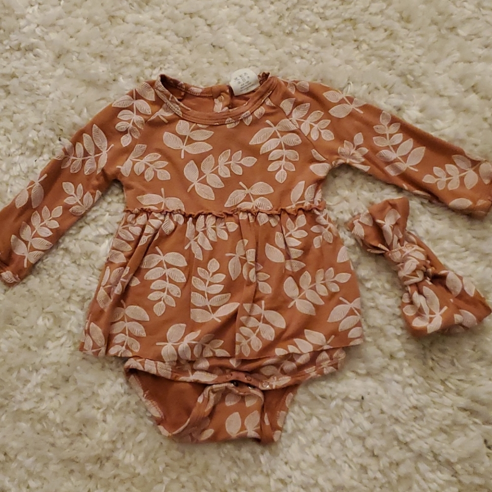 Spearmint love bow and skirt onesie